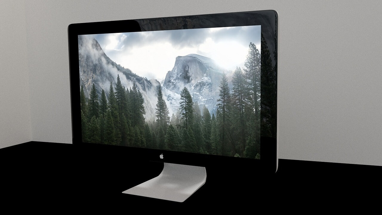 iMac screen resolution is way much better comparing to PCs