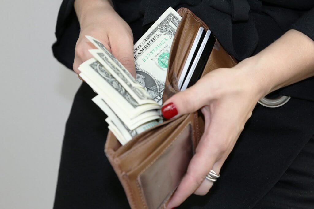 wallet-avoid-financial-issues